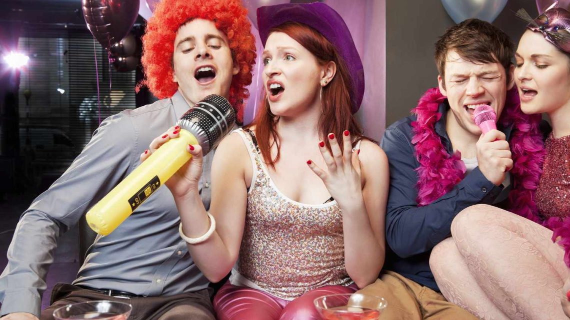 Things you can do when you like to throw a karaoke party