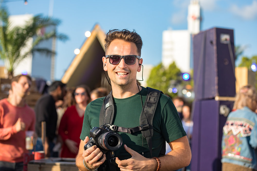 click here for engagement photos